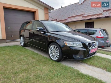 Авто Volvo V50 2011 № 8049635
