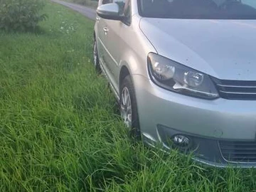 Авто Volkswagen Touran 2012 № 8049801