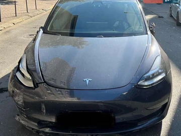 Авто Tesla Model 3 2018 № 8049804