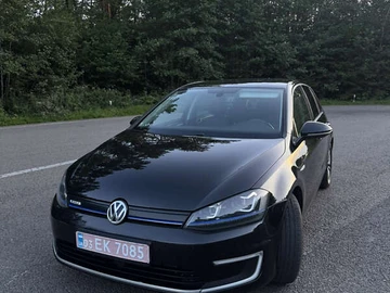 Авто Volkswagen E-Golf 2015 № 8050745