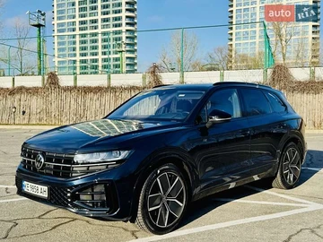Авто Volkswagen Touareg 2023 № 8051021