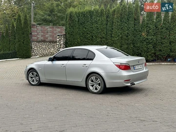 Авто BMW 5 Series 2004 № 8051496