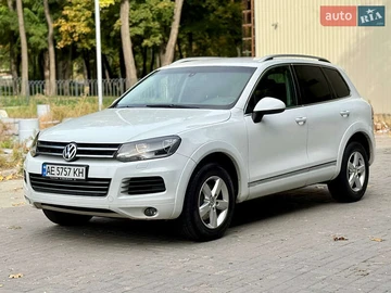 Авто Volkswagen Touareg 2013 № 8051805