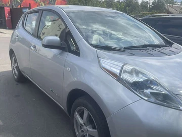 Авто Nissan Leaf 2011 № 8052033