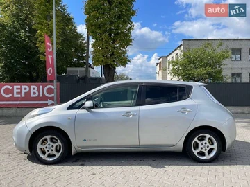 Авто Nissan Leaf 2011 № 8052105