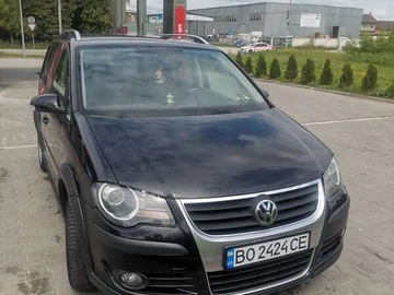 Авто Volkswagen Touran 2008 № 8052108