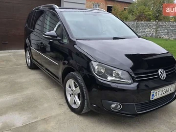 Авто Volkswagen Touran 2010 № 8052126