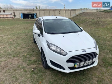 Авто Ford Fiesta 2012 № 8052134
