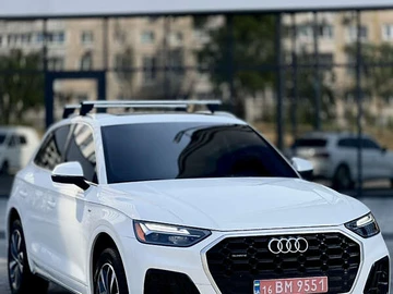 Авто Audi Q5 2022 № 8052648
