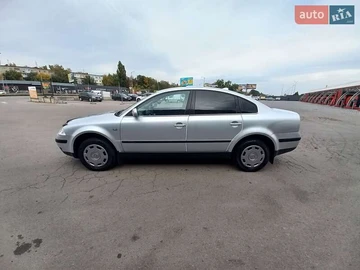 Авто Volkswagen Passat 2001 № 8052711