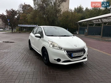 Авто Peugeot 208 2013 № 8052723