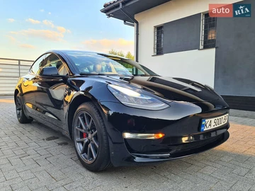 Авто Tesla Model 3 2019 № 8053084