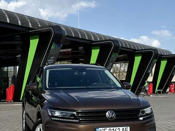 Авто Volkswagen Tiguan 2017 № 8053154