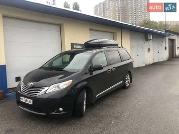 Авто Toyota Sienna 2017 № 8053185