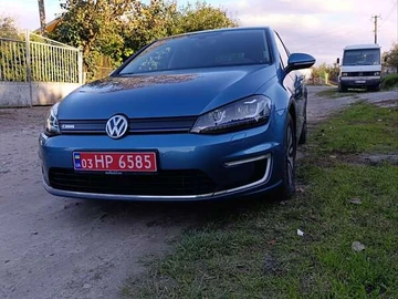 Авто Volkswagen E-Golf 2017 № 8053910