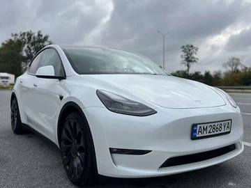 Авто Tesla Model Y 2023 № 8054131