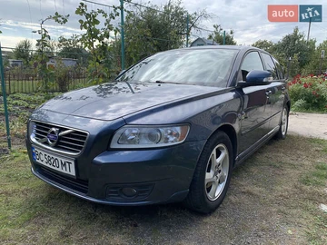 Авто Volvo V50 2011 № 8054793