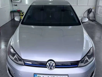 Авто Volkswagen E-Golf 2015 № 8054798