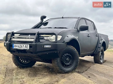 Авто Mitsubishi L 200 2013 № 8055044