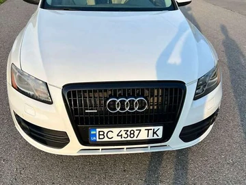 Авто Audi Q5 2015 № 8055136