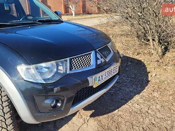 Авто Mitsubishi L 200 2011 № 8055549