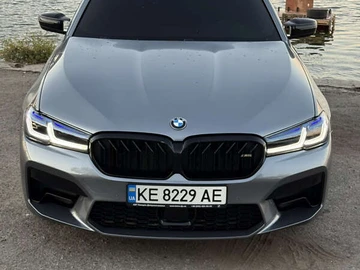 Авто BMW 5 Series 2018 № 8055656