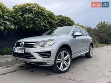 Авто Volkswagen Touareg 2017 № 8055812