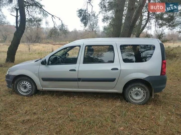 Авто Renault Logan 2010 № 8056060