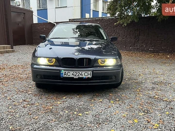 Авто BMW 5 Series 2002 № 8056707