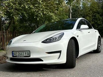 Авто Tesla Model 3 2019 № 8057454