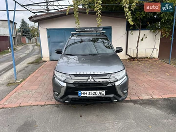 Авто Mitsubishi Outlander 2020 № 8057513