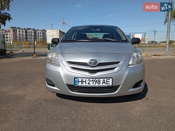Авто Toyota Yaris 2007 № 8057729