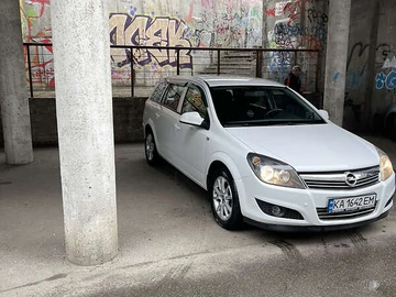 Авто Opel Astra 2012 № 8057777