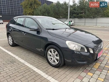 Авто Volvo V60 2013 № 8057914
