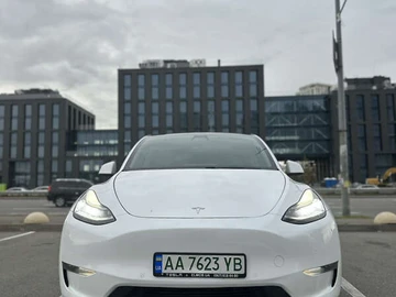 Авто Tesla Model Y 2021 № 8058231