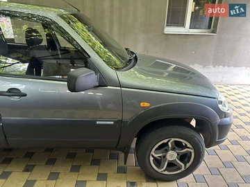 Авто Chevrolet Niva 2010 № 8058752