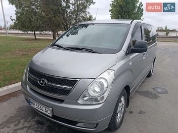 Авто Hyundai H-1 2010 № 8058796