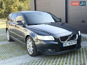 Авто Volvo V50 2010 № 8059546