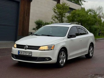 Авто Volkswagen Jetta 2011 № 8059563