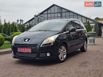Авто Peugeot 5008 2012 № 8059699