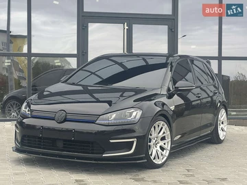 Авто Volkswagen E-Golf 2015 № 8059710