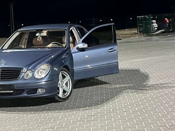 Авто Mercedes E-Class 2006 № 8059715