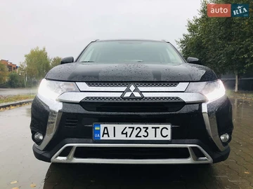 Авто Mitsubishi Outlander 2020 № 8059893