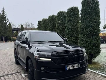 Авто Toyota Land Cruiser 2020 № 8060116