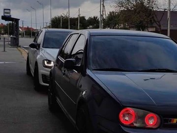 Авто Volkswagen Golf 2002 № 8060254