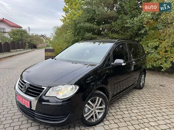 Авто Volkswagen Touran 2008 № 8060353