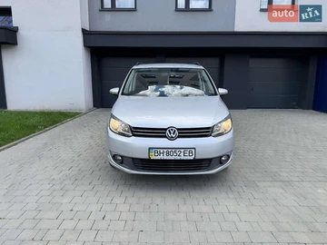 Авто Volkswagen Touran 2011 № 8060492