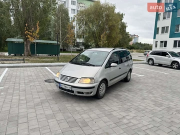 Авто Volkswagen Sharan 2002 № 8060506