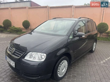Авто Volkswagen Touran 2006 № 8060730