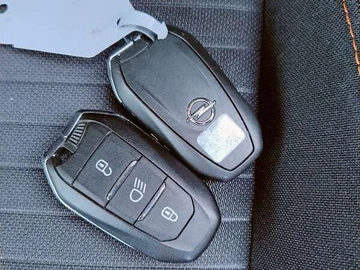 Авто Opel Corsa-E 2021 № 8060739